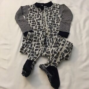 (Like New) Burts Bees Baby Zip Up Bear Print Pajamas